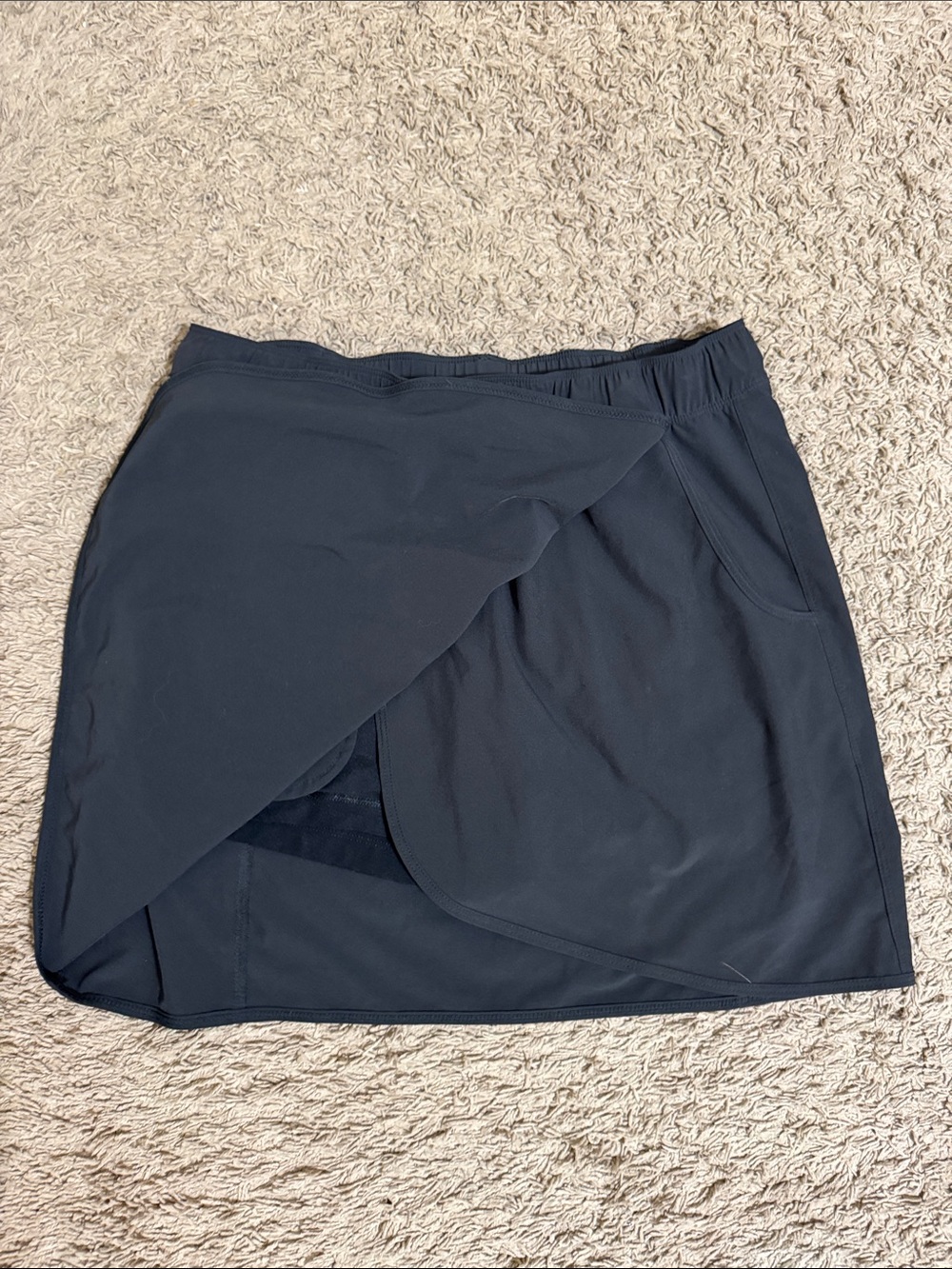 Patagonia Women’s Black Faux Wrap Drawstring Skort size M Athletic Athleisure - Picture 2 of 9